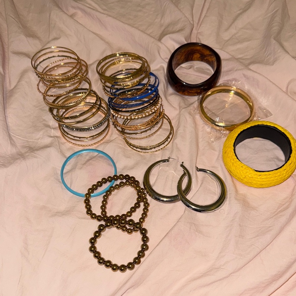 Mixed Gold-Tone Stackable Bangle Set with Yellow and Blue Accents
